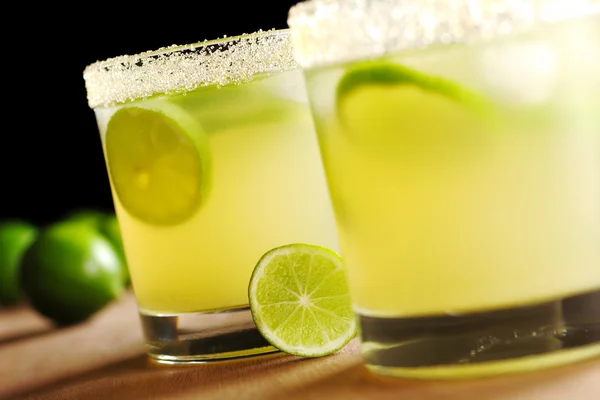 Verse limonade en limoenen (lemmetjes) — Stockfoto