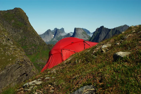 Red Tent on Hillside — Stock Photo, Image