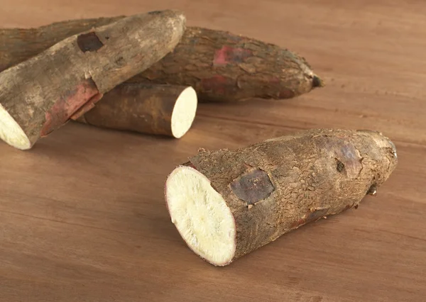 Cassava on Wood — Stock Photo, Image