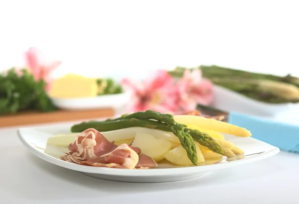 Asparagus with Ham and Potatoes — Stock Photo, Image