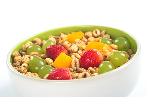 Insalata di frutta con cereali soffiati — Foto Stock