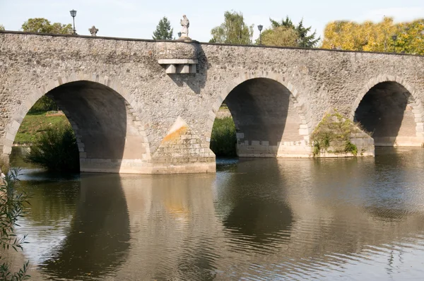 The ancient bridge. — Stock Photo, Image
