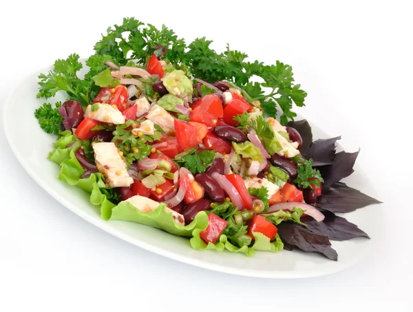 Salada com feijão, tomate e frango — Fotografia de Stock