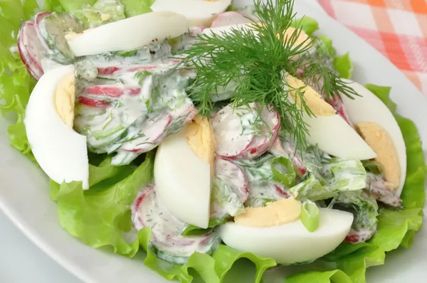 Salad with egg — Stock Photo, Image