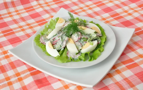 Salada com ovo — Fotografia de Stock