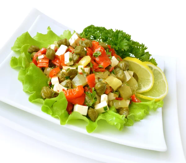 Saláta, paprika és kapribogyó — Stock Fotó