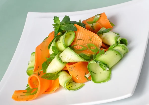 Cuketa salát s mrkví — Stock fotografie