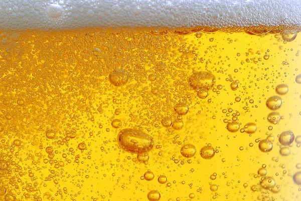 Cerveza con burbujas — Foto de Stock