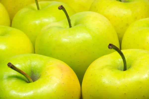 Appetitliche Frische Äpfel Isoliert Auf Weißen Großaufnahmen — Stockfoto