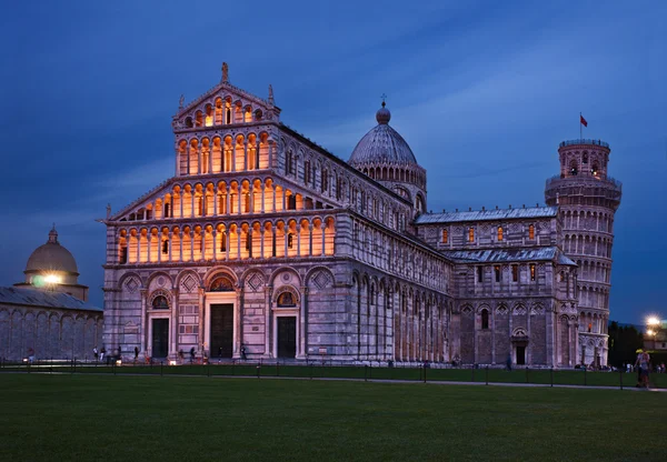 Night view of Pisan Duomo (Cathedral), Pisa, Tuscany, Italy — Stock Photo, Image