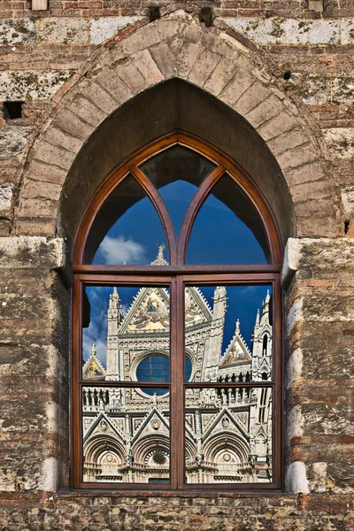 De Duomo (kathedraal) van Siena — Stockfoto