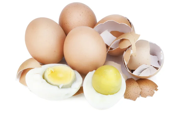 Einfache Braune Ländlich Gekochte Eier Isoliert Auf Weiß — Stockfoto
