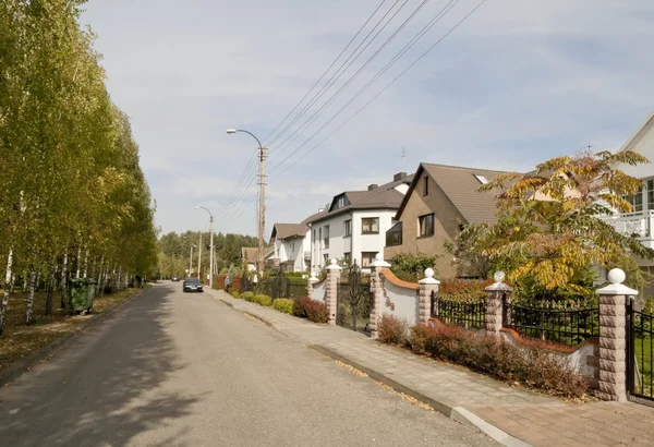 VILNIUS- SEPTEMBER 26: Standard modern mass European village in — Stock Photo, Image