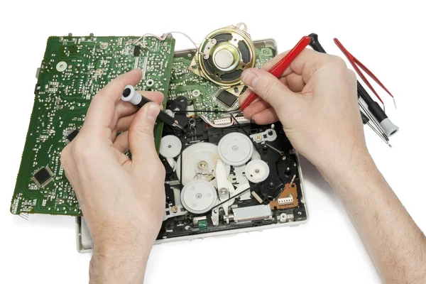 Reparatur des elektronischen Funkgeräts — Stockfoto