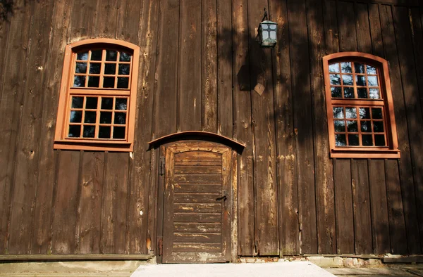 Dveře na dřevěný kostel — Stock fotografie