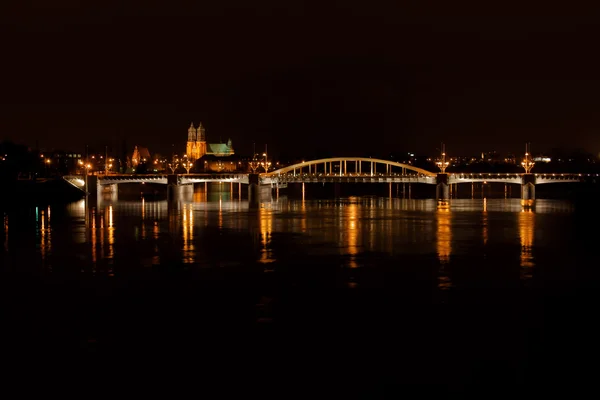 Міст Ніч Польща Познань — стокове фото