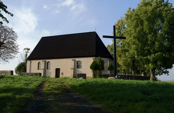 Kościół na wzgórzu — Zdjęcie stockowe