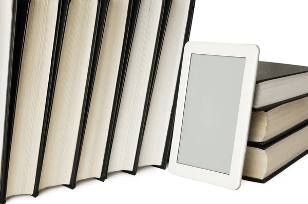Lector electrónico y libros — Foto de Stock