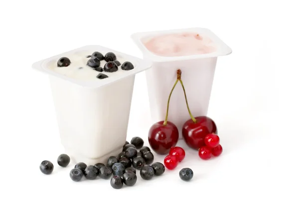 Berry yogurts — Stock Photo, Image
