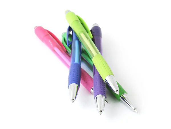 Färgglada skrivande pennor — Stockfoto