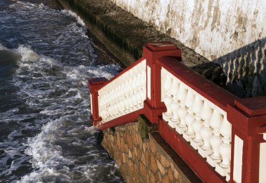 Treppe zum Meer