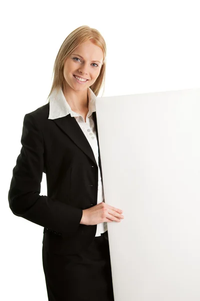 性格开朗的女企业家介绍空板 在白色隔离 — 图库照片