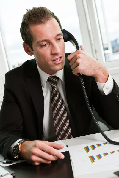 Young Businessman Speaking Phone Workplace — Stock Photo, Image