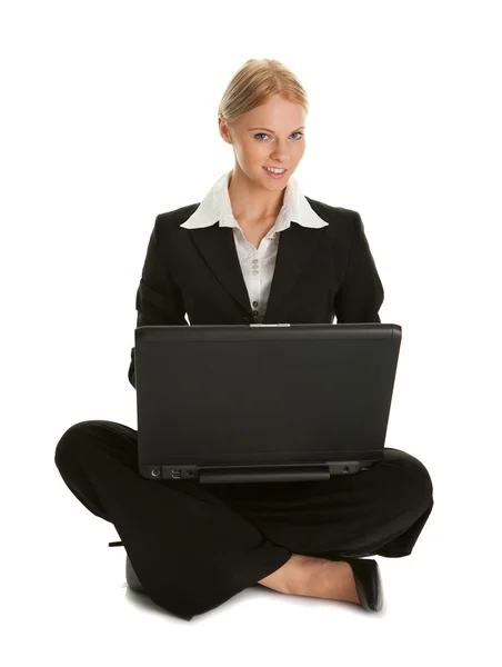 Geschäftsfrau Die Laptop Arbeitet Isoliert Auf Weiß lizenzfreie Stockbilder