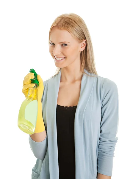 陽気な若い女性のクリーナー液を散布 — ストック写真