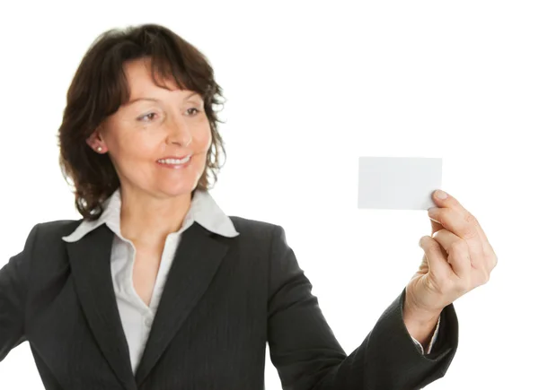 Femme d'affaires tenant une carte blanche — Photo