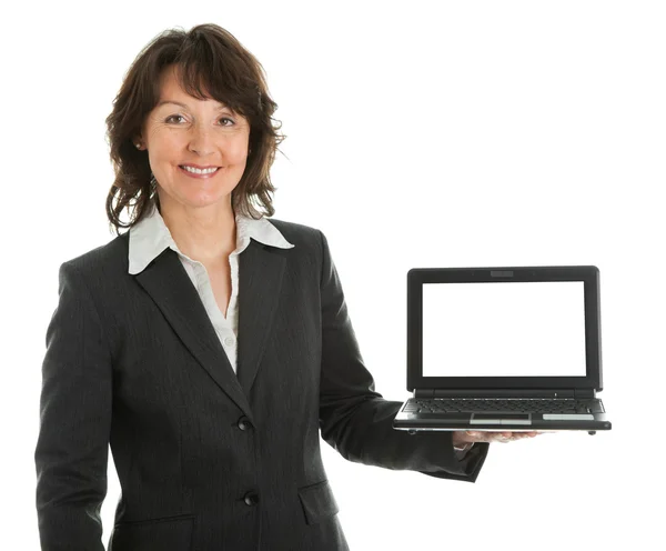 Iş kadını laptopn sunulması — Stok fotoğraf