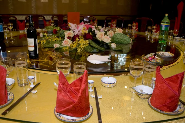 在中国举行的婚礼宴会表设置 — 图库照片