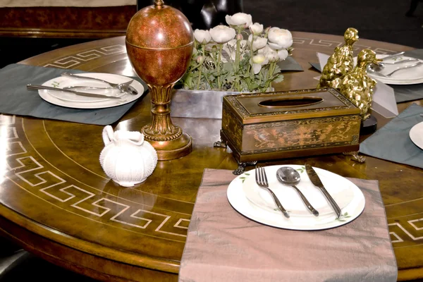 Τραπέζι φαγητού — Φωτογραφία Αρχείου