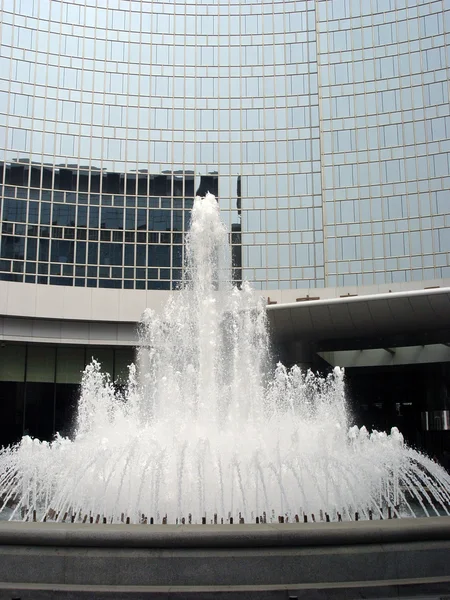 Fountain Office Building — Stock Photo, Image