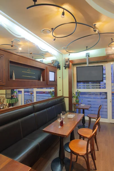 Interior Una Pequeña Cafetería Estilo Antiguo Mezclado Con Equipos Medios — Foto de Stock