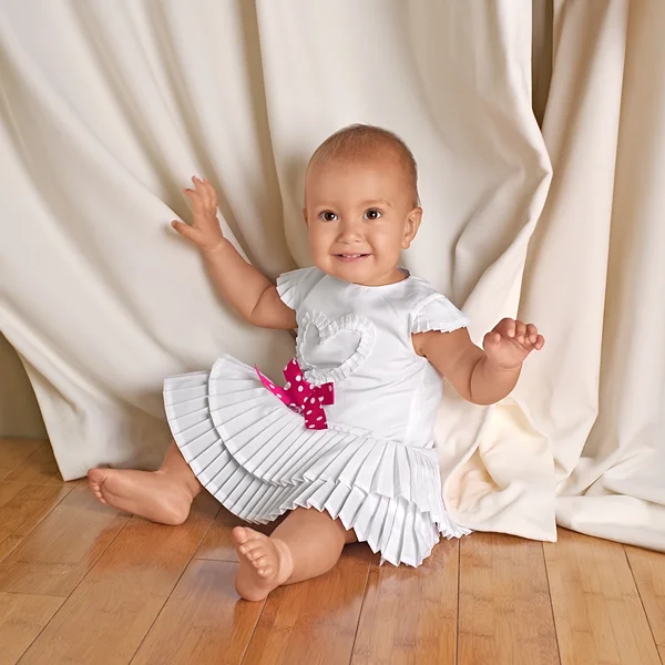 Kisgyermek boldog lány — Stock Fotó