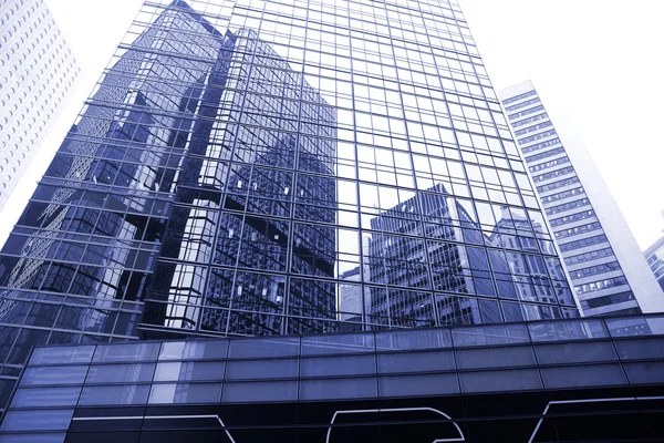 Glasvägg av kontorsbyggnad — Stockfoto