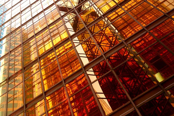 Glazen wand van een kantoorgebouw — Stockfoto
