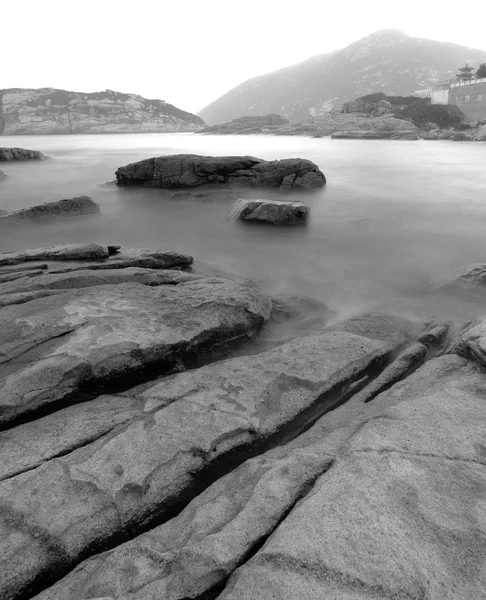 Sahil siyah beyaz — Stok fotoğraf