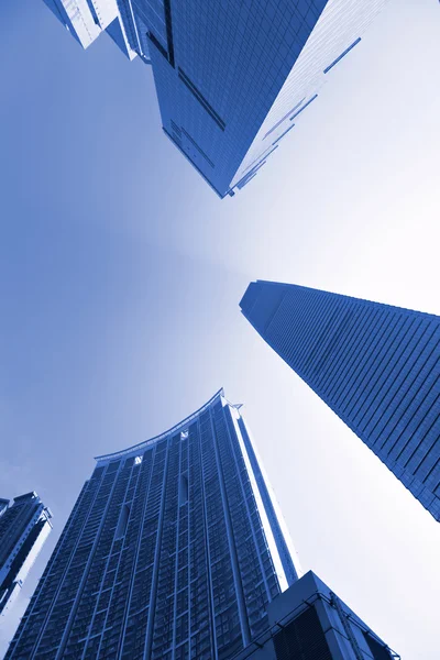 Edifícios de escritórios em tom azul — Fotografia de Stock