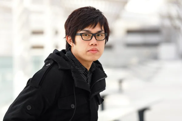 Jonge Aziatische man — Stockfoto