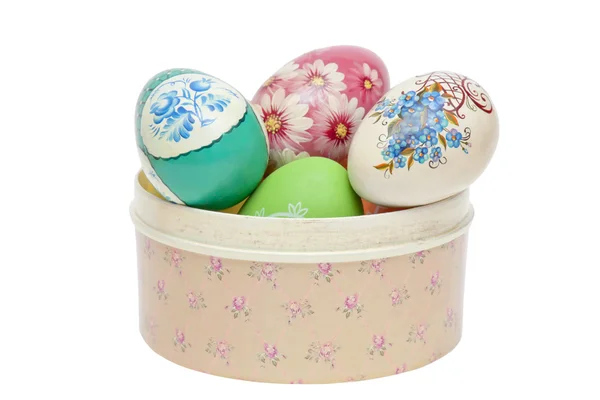 Ovos de Páscoa em um caixão — Fotografia de Stock