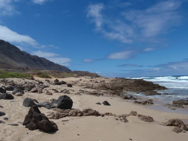 うちカエナ岬に向かってビーチ ハワイ オアフ島 — ストック写真