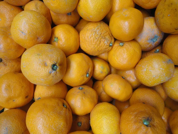 Exposición de mandarina en el mercado —  Fotos de Stock