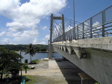 Koror-babeldaob Köprüsü, palau: koror taraftan görüldü.