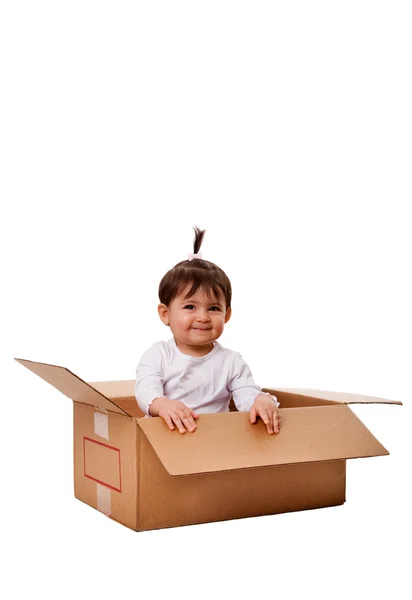 Bebê feliz em caixa surpresa — Fotografia de Stock