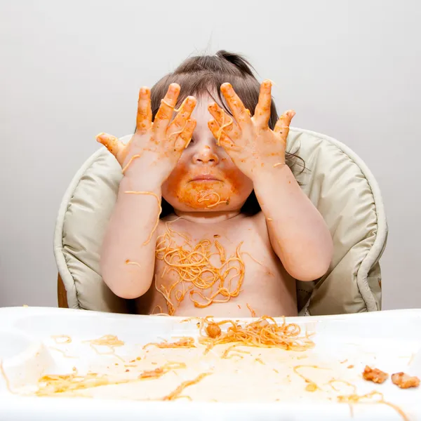 Feliz divertido comedor desordenado —  Fotos de Stock