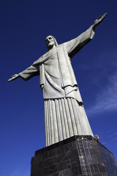 Христос Редемер с рабочим человеком
