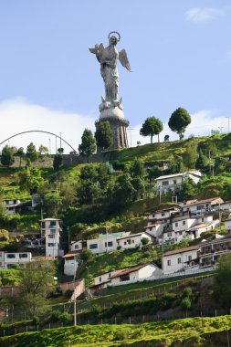 La Virgin De Panecillo