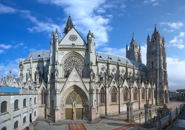Basílica del Voto Nacional Panorama Quito — Foto de Stock